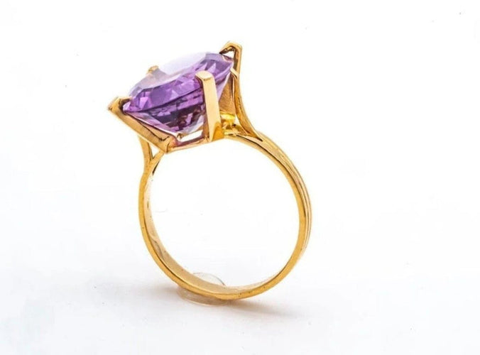 Bague 53 Bague fantaisie en or jaune 18 carats à améthyste ovale 58 Facettes