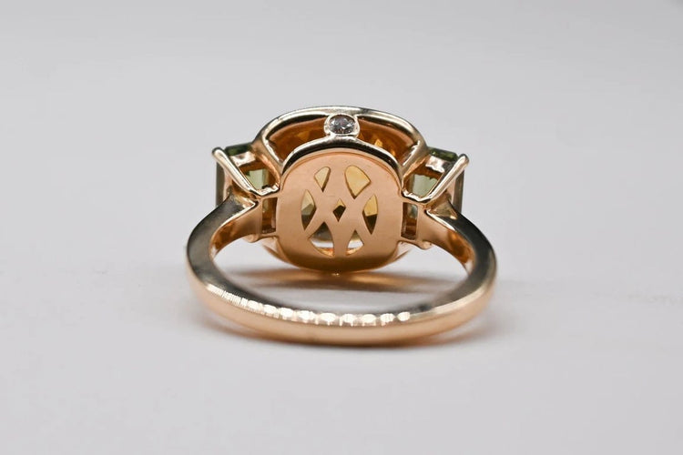 Bague 53.5 Bague cocktail en or rose avec citrine, saphirs verts et diamants 58 Facettes