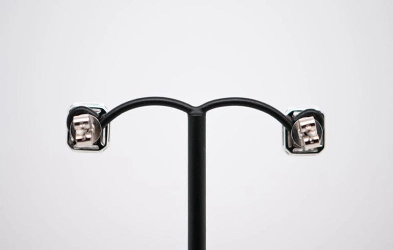 89653e3b-ee1a-44a8-887b-bc835eed5200