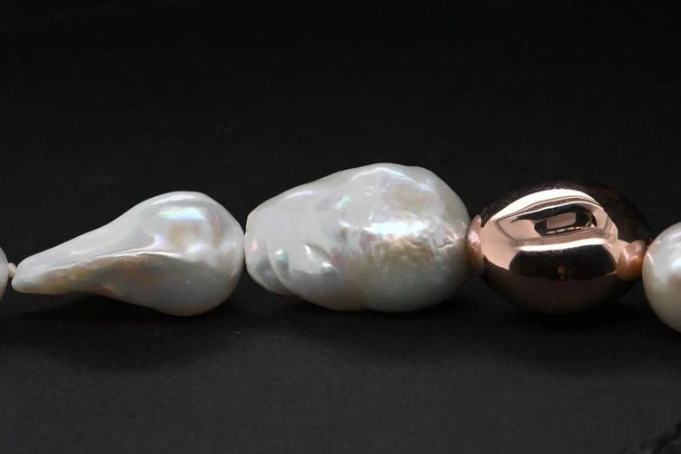 Bracelet Bracelet en perles baroques et or rose 18 carats 58 Facettes