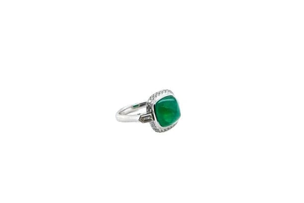 Bague 54 Bague en or blanc 750, émeraude et diamants 58 Facettes
