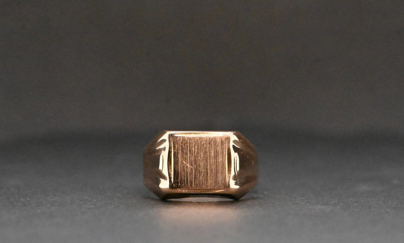 Bague 52 Chevalière en or 18 carats 58 Facettes