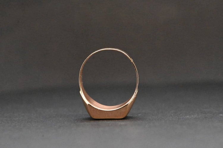 Bague 52 Chevalière en or 18 carats 58 Facettes