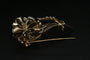 Broche F. Hardy - Broche fleur en or blanc 18 carats et diamants 58 Facettes