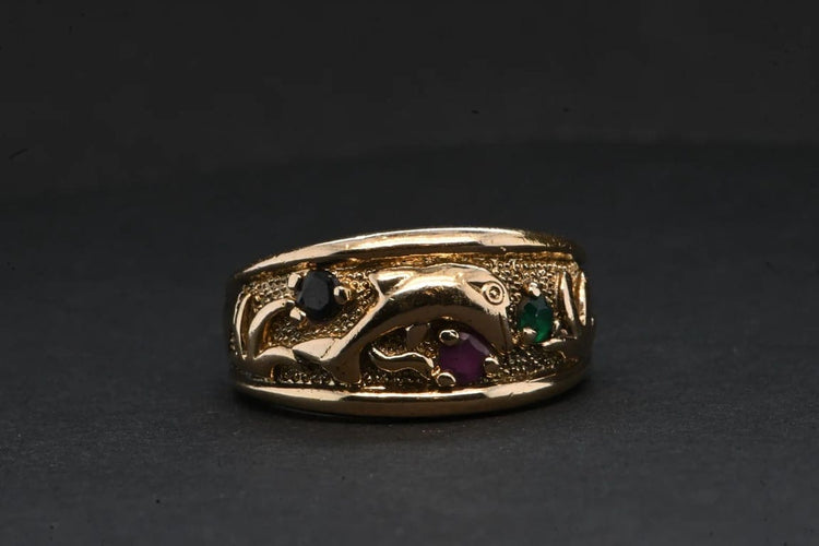 Bague 52 Bague en or jaune 750 sertie de rubis, saphir et émeraude 58 Facettes