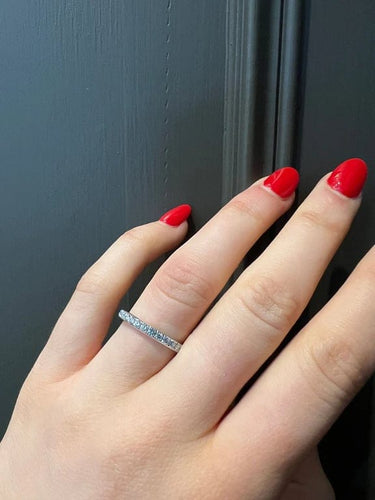 Bague 52 Bague demi-éternité en or blanc 18 carats et diamants 58 Facettes