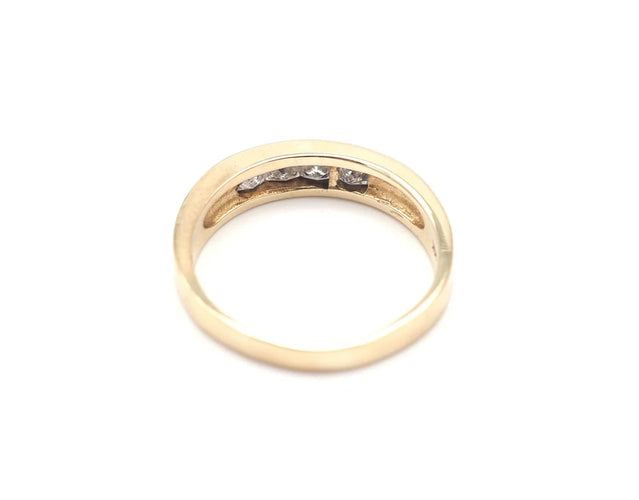 Bague 58 Bague en or jaune 14K avec diamants 58 Facettes
