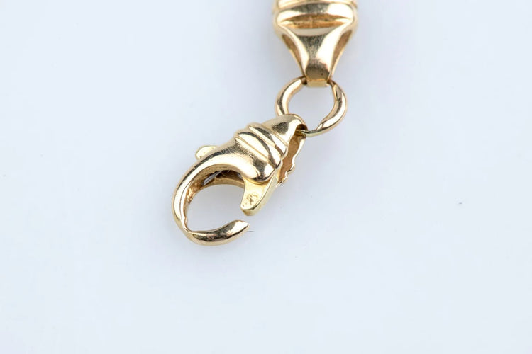 f8b00335-daeb-4edb-664a-ee16aab89700