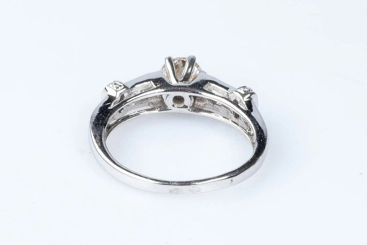 Bague 54 Bague diamant en or blanc 18 carats 58 Facettes 111.17357-12