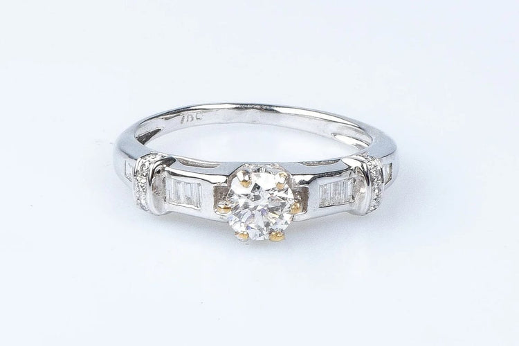 Bague 54 Bague diamant en or blanc 18 carats 58 Facettes 111.17357-12