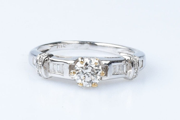 Bague 54 Bague diamant en or blanc 18 carats 58 Facettes 111.17357-12