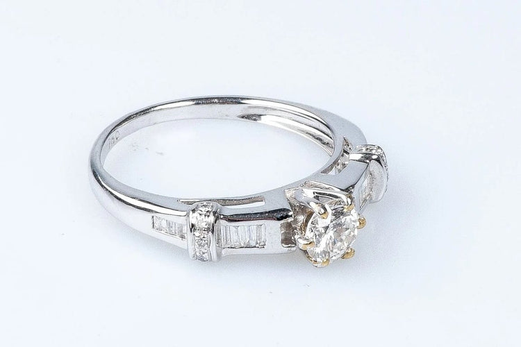 Bague 54 Bague diamant en or blanc 18 carats 58 Facettes 111.17357-12