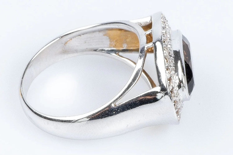 Bague 56 Bague en or 18 carats, quartz fumé et diamants 58 Facettes 111-184737-36