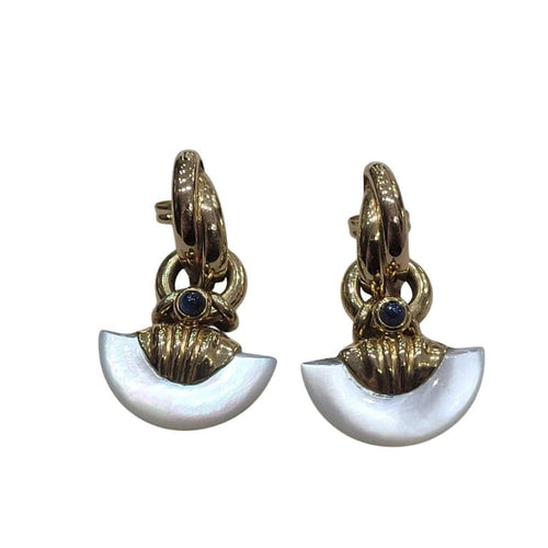 Boucles d'oreilles Boucles d'oreilles en nacre et saphirs bleus en or 18 carats 58 Facettes PE185