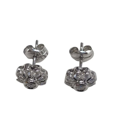 Boucles d'oreilles Boucles d’oreilles en or blanc 18 carats et diamants 58 Facettes PE70