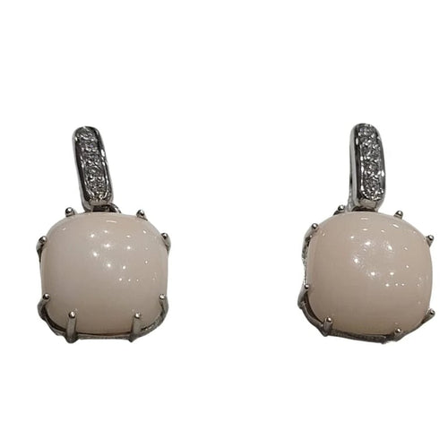 Boucles d'oreilles Boucles d’oreilles corail et diamants en or blanc 18 carats 58 Facettes T311