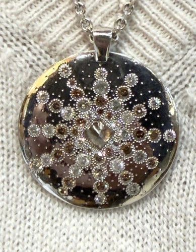 Collier De Beers Talisman - Chaîne et pendentif en or blanc 18 carats et diamants 58 Facettes