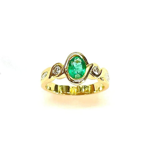 Bague 51 Bague en or jaune 18 carats avec émeraude ovale et diamants 58 Facettes