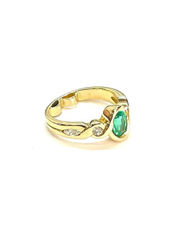 Bague 51 Bague en or jaune 18 carats avec émeraude ovale et diamants 58 Facettes
