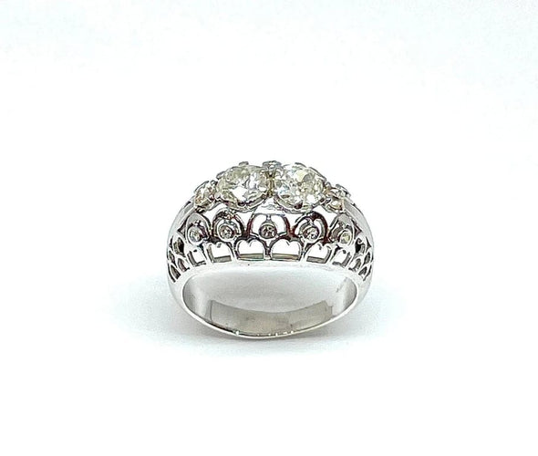 Bague 60 Bague ancienne ajourée en or blanc 18 carats et diamants 58 Facettes