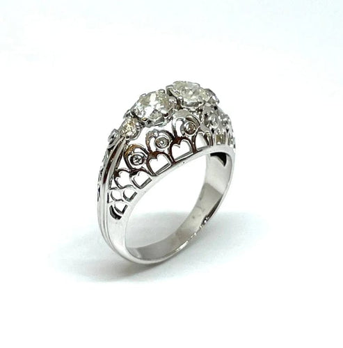 Bague 60 Bague ancienne ajourée en or blanc 18 carats et diamants 58 Facettes