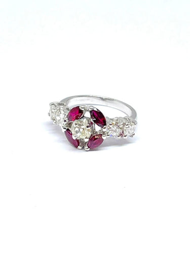 Bague 50 Duo de bagues - Bagues en or blanc avec diamants, rubis et saphirs 58 Facettes