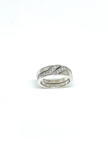 Bague 49 Bague entrelacée en or blanc 18 carats et diamants 58 Facettes