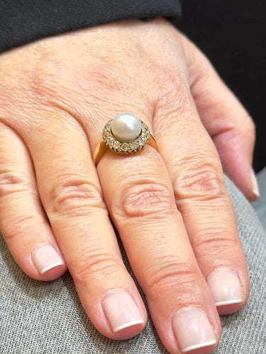 Bague 59 Bague ancienne en or jaune 18 carats avec diamants et perle 58 Facettes