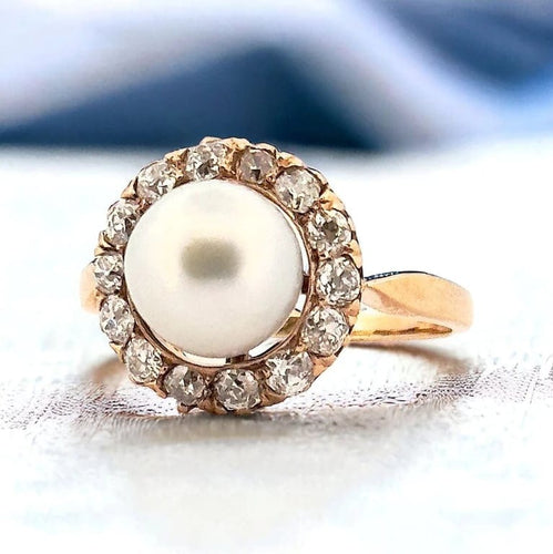 Bague 59 Bague ancienne en or jaune 18 carats avec diamants et perle 58 Facettes