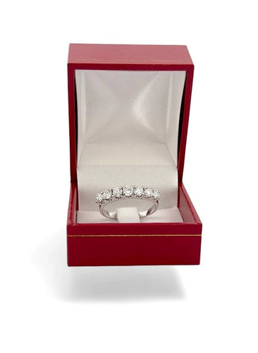 Bague 64 Demi-alliance - Bague en or blanc 18 carats et diamants 58 Facettes