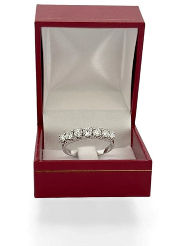 Bague 64 Demi-alliance - Bague en or blanc 18 carats et diamants 58 Facettes