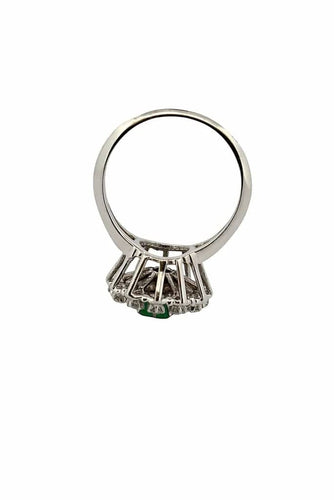 Bague 55 Bague ancienne en or blanc, diamants et émeraude 58 Facettes