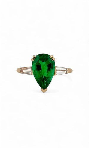 Bague 52 Bague émeraude et diamants en or jaune 18 carats 58 Facettes