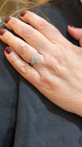 Bague 53 Bague Art déco en or blanc 18 carats et diamants 58 Facettes