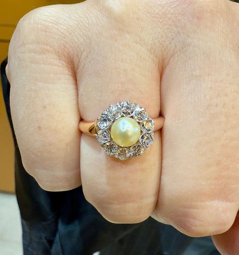 Bague 58 Bague ancienne en or rose, perle et diamants 58 Facettes