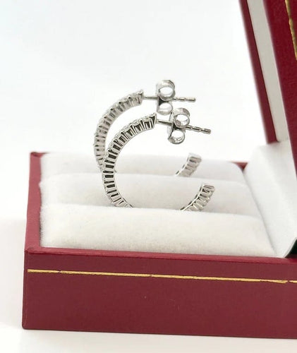 Boucles d'oreilles Boucles d’oreilles créoles en or blanc 18 carats et diamants 58 Facettes