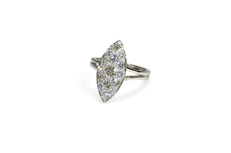 Bague 50 Bague marquise ancienne en or blanc et diamants 58 Facettes