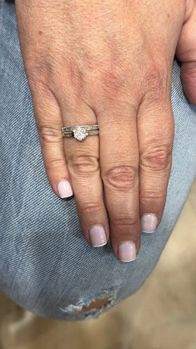 Bague 56 Duo bague de fiançailles et alliance en or blanc 18 carats et diamants 58 Facettes