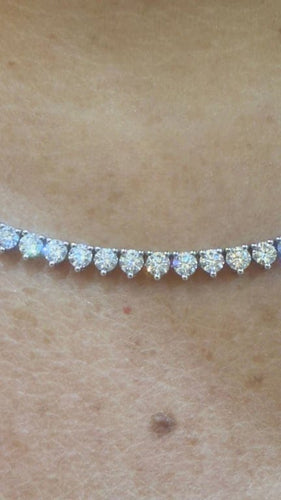 Collier Collier rivière 3 griffes en or blanc 18 carats et diamants naturels 58 Facettes