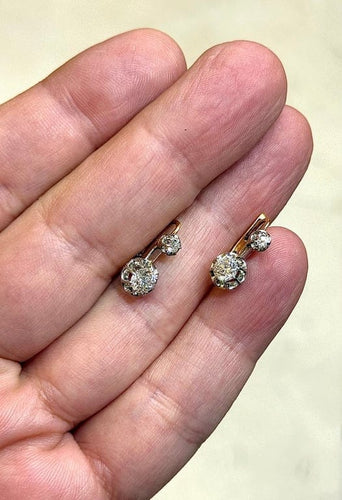 Boucles d'oreilles Dormeuses anciennes en or jaune et gris 18 carats et diamants 58 Facettes