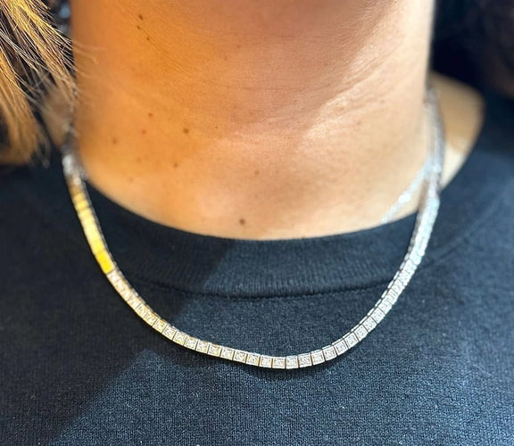 Collier Collier tennis en or blanc 18 carats et diamants 58 Facettes