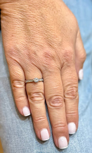 7dbab632-2280-4d2d-2056-777e0b6e8800