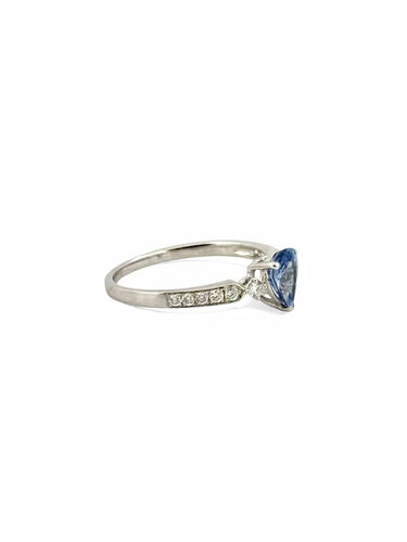 Bague 54 Bague solitaire en or blanc 18 carats, saphir poire et diamants 58 Facettes
