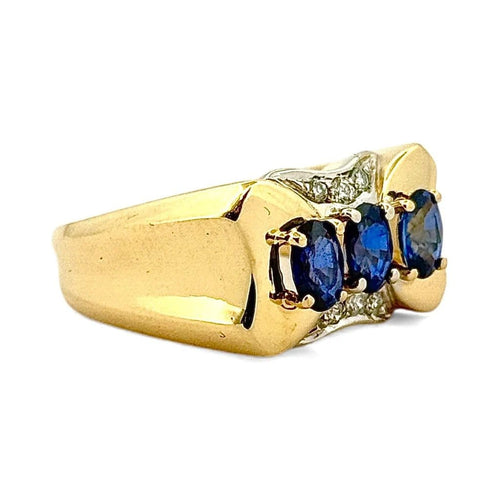 Bague 60 Bague chevalière en or 18 carats, saphirs et diamants 58 Facettes