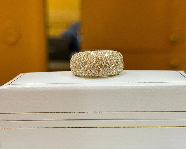 Bague 59 Bague jonc pavée de diamants en or jaune 18 carats 58 Facettes