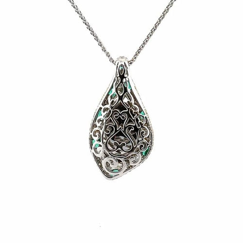 Collier Collier pendentif en or blanc 18 carats, mabé de Tahiti, émeraudes et diamants 58 Facettes