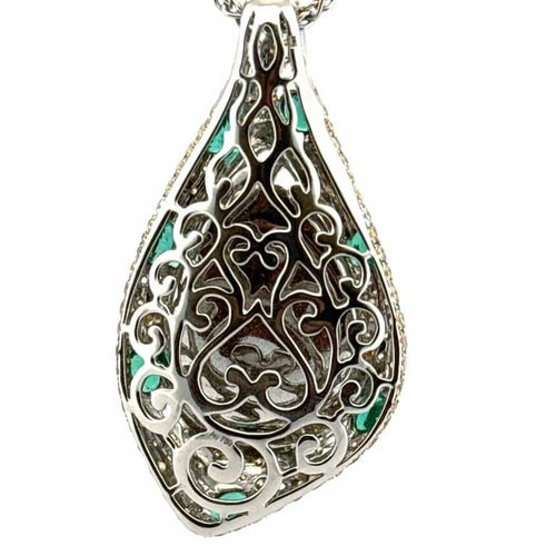 Collier Collier pendentif en or blanc 18 carats, mabé de Tahiti, émeraudes et diamants 58 Facettes