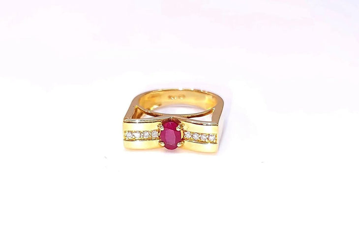 Bague 54 Bague en or jaune 18K avec rubis et diamants 58 Facettes GG25.Aile-R