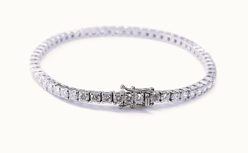 Bracelet Bracelet tennis rivière en or blanc 18k et diamants 58 Facettes RIV.FA16