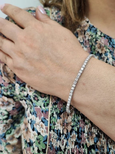 Bracelet Bracelet tennis rivière en or blanc 18k et diamants 58 Facettes RIV.FA16